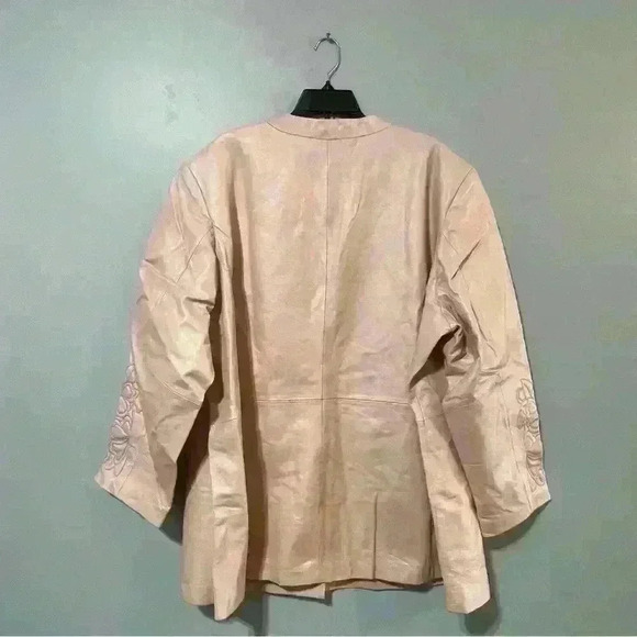 Roaman’s Vintage Women’s Leather Plus Size Jacket Size 34W Light Pink Embroidery - Picture 2 of 12